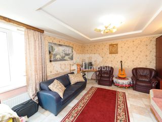 Casă cu 3 nivele, 450 mp, Durlești, 470000 € ! foto 4