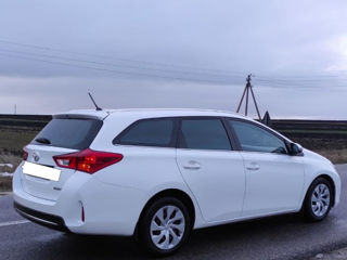 Toyota Auris foto 2
