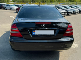 Mercedes E-Class foto 6