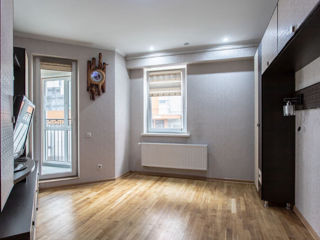 Apartament cu 2 camere, 93 m², Botanica, Chișinău foto 8