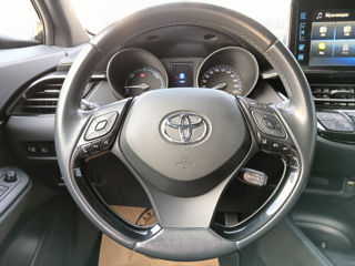 Toyota C-HR foto 14