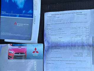 Mitsubishi Lancer foto 9