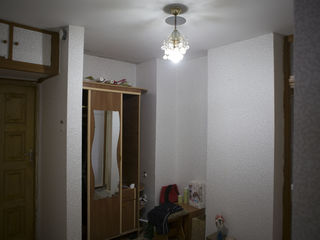 Vind apartament cu 2 odai Straseni foto 8