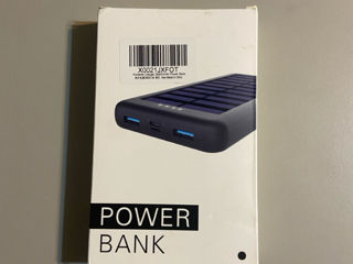 Vand powerbank cu baterie solara