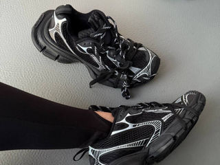Balenciaga 3XL Black/White foto 2