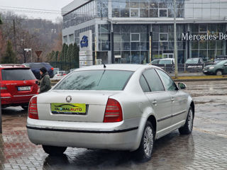 Skoda Superb foto 6