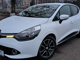 Renault Clio foto 2