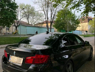 BMW 5 Series foto 4