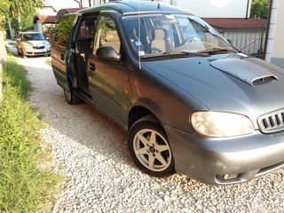 KIA Carnival foto 1