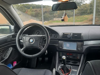 BMW 5 Series foto 2