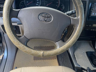 Toyota Land Cruiser Prado foto 7