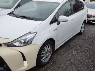 Toyota Prius + foto 2