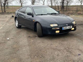 Mazda 323 foto 2