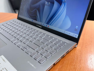 ASUS VivoBook foto 2