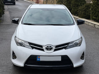 Toyota Auris foto 2