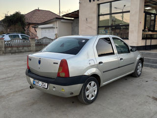 Dacia Logan foto 4