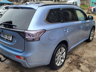 Mitsubishi Outlander foto 9