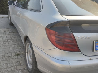 Mercedes C-Class Coupe foto 4