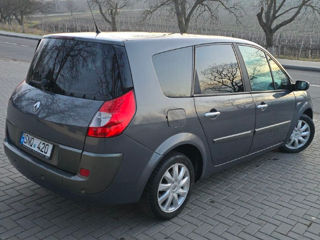 Renault Grand Scenic foto 4