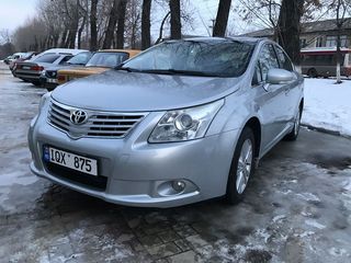 Toyota Avensis foto 1