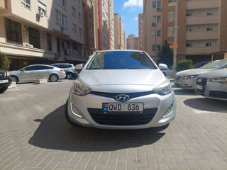 Hyundai i20 foto 1