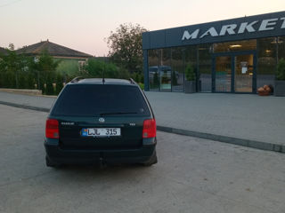 Volkswagen Passat foto 4