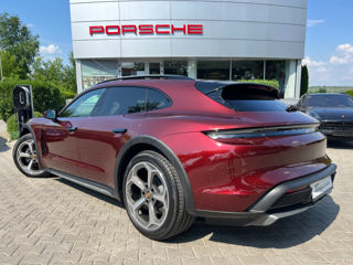 Porsche Taycan foto 3