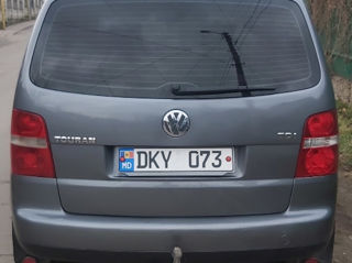 Volkswagen Touran foto 8