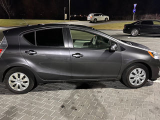 Toyota Prius c foto 4