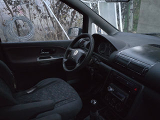 Volkswagen Sharan фото 8