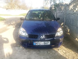 Renault Clio foto 1