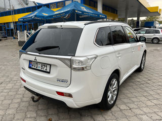 Mitsubishi Outlander foto 5