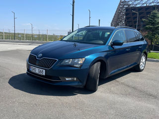 Skoda Superb foto 1