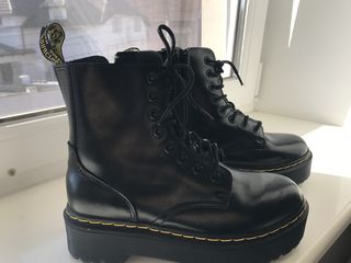 dr.martens airwair 