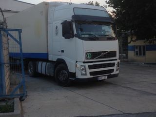 Volvo FH12 foto 2