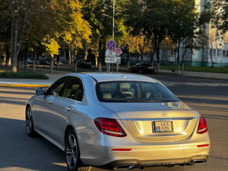 Mercedes E-Class foto 3