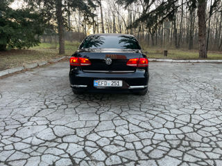 Volkswagen Passat foto 3