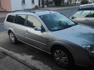 Ford Mondeo foto 9