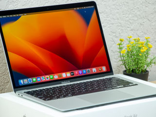 MacBook Air Retina 2020/ Apple M1/ 8Gb Ram/ 256Gb SSD/13.3" Retina/ 351Cycles!! foto 1