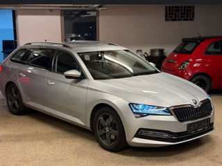 Skoda Superb foto 2