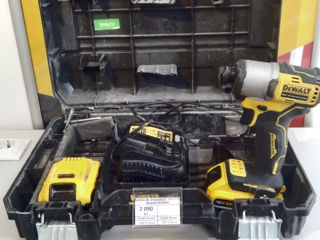 Masina de insurubat Dewalt DCE 840.pret 2090lei.