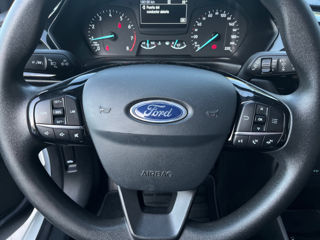 Ford Fiesta foto 12