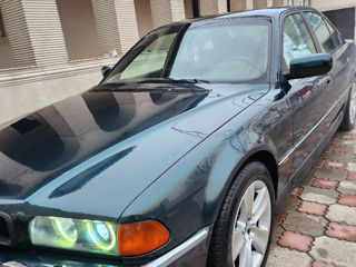 BMW 7 Series foto 1