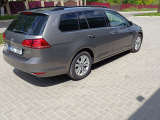 Volkswagen Golf foto 1