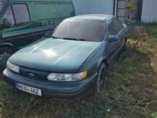 Ford Taurus foto 2