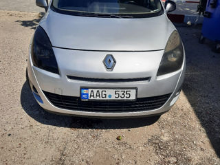 Renault Grand Scenic foto 2