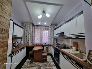 Apartament cu 2 camere, 55 m², Botanica, Chișinău foto 1