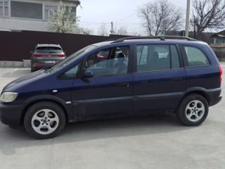 Opel Zafira foto 4