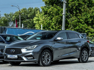 Infiniti Q30