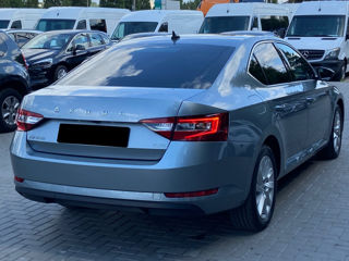 Skoda Superb foto 3